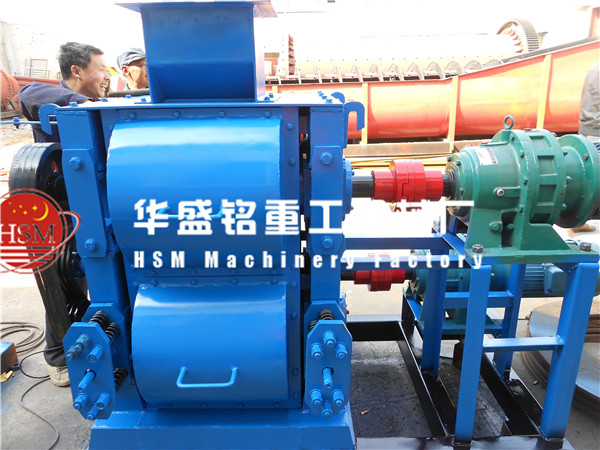供應(yīng)小型四輥制沙機(jī)價(jià)格多少?每小時(shí)產(chǎn)量能