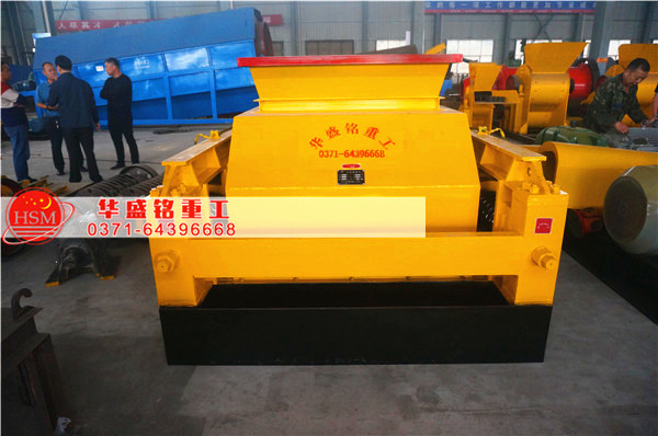 供應(yīng)生產(chǎn)雙齒輥式破碎機(jī)價格設(shè)備,全套生產(chǎn)