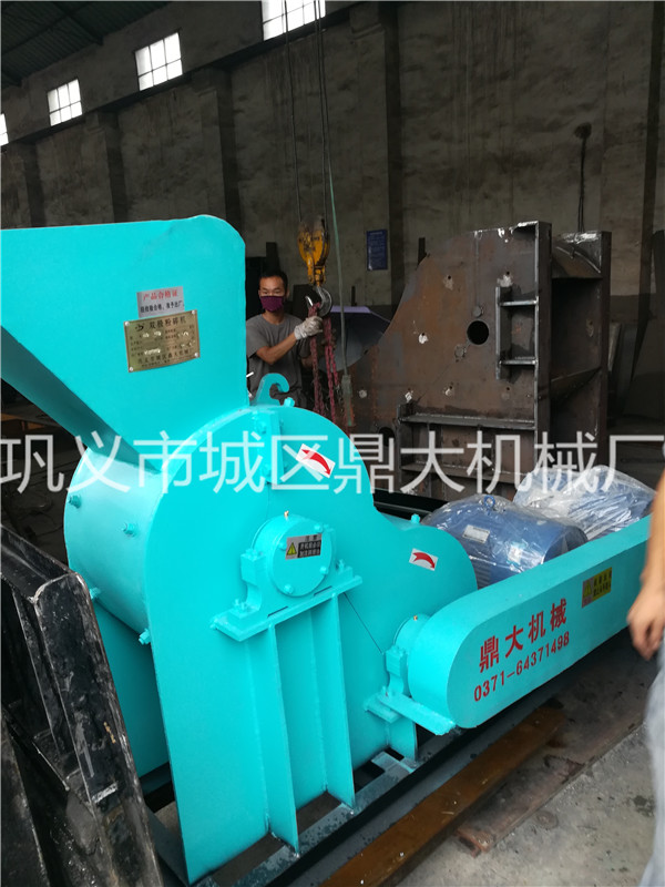 淮北雙級(jí)無(wú)篩底粉碎機(jī)出料勻細(xì)azb638