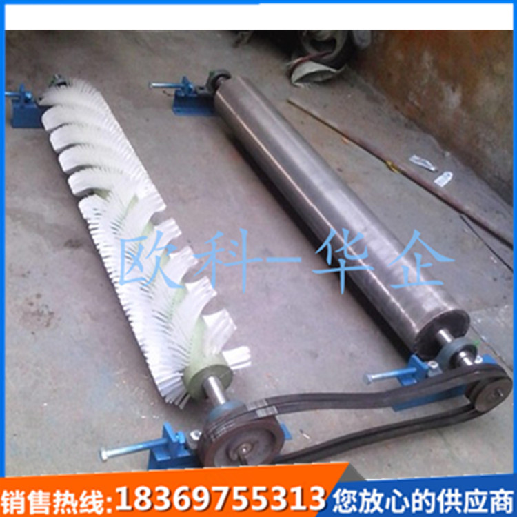 供應(yīng)水泥廠輸送帶輥刷清掃器煤礦皮帶清掃器