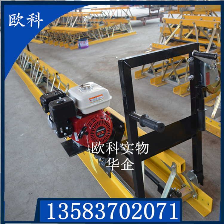 供應(yīng)  三滾軸攤鋪機 水泥混凝土攤鋪整平