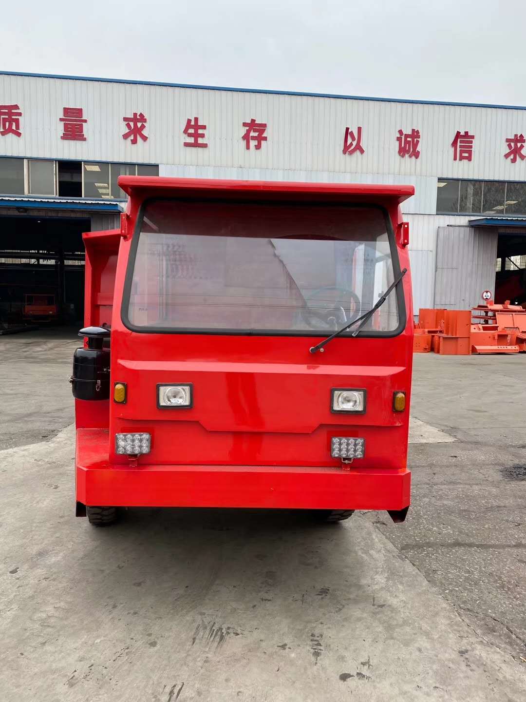 礦用運輸車，適用各大礦洞