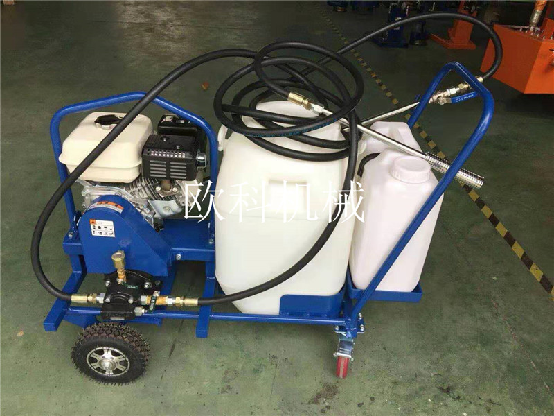 供應(yīng)本田汽油機噴淋式撒布機 手推撒布機